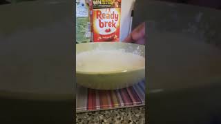 How To Making Ready Brek Porridge With Milk [upl. by Sivia]