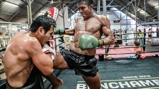 Muay Thai Motivation  Crazy training Buakaw [upl. by Halian]