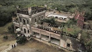 ENCONTRAMOS CASTILLO ABANDONADO DE 200 AÑOS 😱🏰 EN UNA HACIENDA tenía panteón y sarcófagos 😱🤯 [upl. by Iharas]