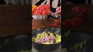 🇲🇽🇲🇽🇲🇽 Mexican Pork Belly Recipe 🇲🇽🇲🇽🇲🇽 Chicharron with guacamole 🥑 [upl. by Yditsahc]