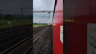 12432 TVC RAJDHANI EXPRESS OVERTAKING 10106 DIVA SAWANTWADI EXPRESS rajdhaniexpress train [upl. by Rostand]