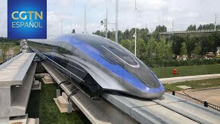 China presenta el primer tren de levitación magnética de alta velocidad [upl. by Audy]