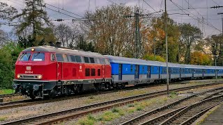 Die altrote Diesellok 218 155 mit dem letzten quotFEX Südbahnquot des Jahres 2022 beim Bahnhof Radolfzell [upl. by Damales]