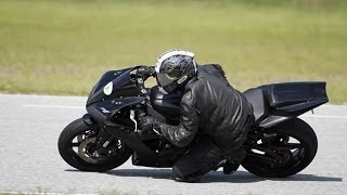 2003 Yamaha r1 Walkaround and Startup [upl. by Kati526]