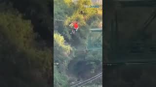 Captan caída de niño en tirolesa del Parque Fundidora en Monterrey [upl. by Llehsar]