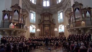 W A Mozart Mass Agnus Dei Krönungsmesse Coronation Mass [upl. by Fancy]