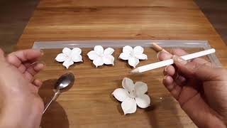 DIY  Como hacer flores en porcelana fria SIN MOLDES  Manualidades faciles  utiles y economicas [upl. by Aikrahs918]