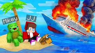 JJ and Mikey Survive The Cruise Ship CRASH on Desert Island in Minecraft   Maizen [upl. by Jahn]