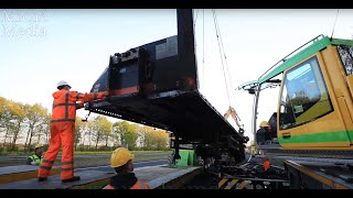 BERGING  Uitgebrande trailer van vrachtwagen op snelweg 🚚👷🏻 [upl. by Rramaj]