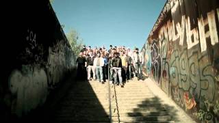 Deutsche Hooligans singen Ein bisschen Frieden [upl. by Asilehc341]