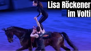 Lisa Röckener versucht sich im Volti 🤸🏼‍♀️  Galaabend AGRAVISCup Oldenburg [upl. by Inalan192]