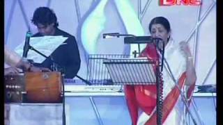 jiya jale by Lata a r rahman live concert [upl. by Cupo]