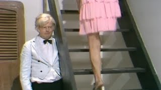 Benny Hill  La croisière [upl. by Ettinger]