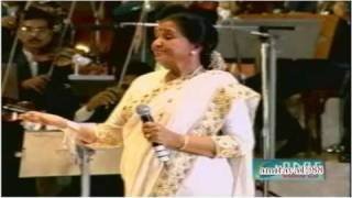 Chura Liya Hai Tumne Live by Asha Bhosle [upl. by Salahcin]