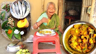 FISH CURRY Recipe  Mackerel Fish Curry With Pumpkin Cooking amp Eating By Village Grandmother [upl. by Knowling]