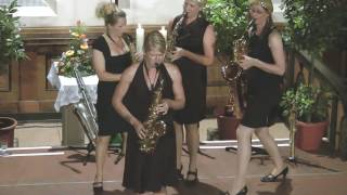 Saxophonquartett sistergold spielt Eigenkomposition Earl Queen [upl. by Nahtam]