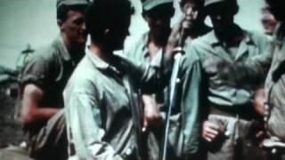 硫黄島の戦い 戦利品を見せびらかすアメリカ兵たち Battle of IWOJIMA 1945 [upl. by Gelasias]