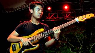 Fajar Adi Nugroho  Gugun Blues Shelter  Bali December 2015 [upl. by Vilberg]