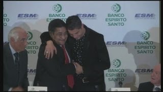 Football legend Eusebio dies at the age of 71 [upl. by Gideon58]