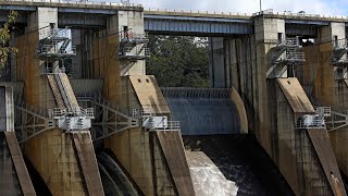 FLOOD WARNING At capacity Warragamba Dam expected to overflow [upl. by Solley]