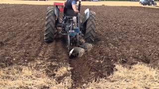 How to finish your ploughing the correct way Fergie class [upl. by Ernaldus]