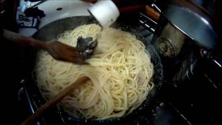 VIDEORICETTA Linguine al pomodoro seppia e nero di seppia [upl. by Morton]