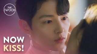 Jeon Yeobeen answers Song Joongki’s quotproposalquot with a kiss  Vincenzo Ep 14 ENG SUB [upl. by Ribal26]