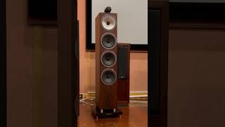 BampW 702 S3 เพลงสากล บ้านคุณอารุ่งโรจน์ ที่หัวหินครับ piyanas BampW 702S3 Mocha หัวหิน [upl. by Chaunce]