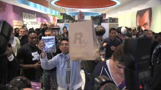 Grand Theft Auto V midnight launch at GAME Stratford [upl. by Durant]