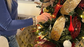 How to style a Christmas tree  Ribbon tutorial ribbontutorial christmastreedecoration christmas [upl. by Dorrehs178]