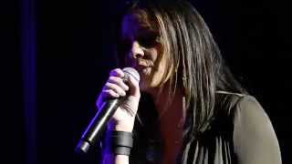 Sara Evans  Backseat of a Greyhound Bus  Put My Heart Down  Reno NV 102414 [upl. by Syramad]