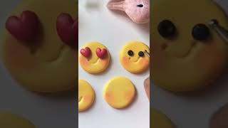 Emoji face 😍 making with clay 🌺subscribe khao drawing diy love emoji lonlystatus [upl. by Ynahpit127]