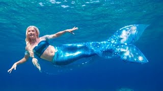 Mermaid Elsa Swimming in Hawaii  Frozen Mermaid Fun [upl. by Miun]