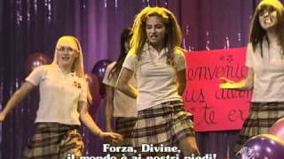 Le Divine ballano Somos las divinas in teatro patito feo 2 [upl. by Eneli]