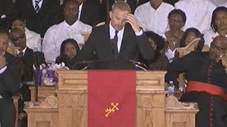 WHITNEY HOUSTON FUNERAL Kevin Costner fights back tears and gets standing ovation [upl. by Lovel]