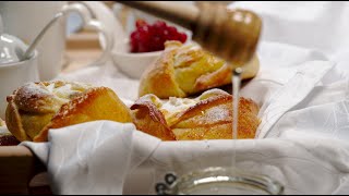 Sweet Cheese Pastries  BrânzoaicePoalen brau Eastern European dessert cozy morning treat [upl. by Naahsar339]