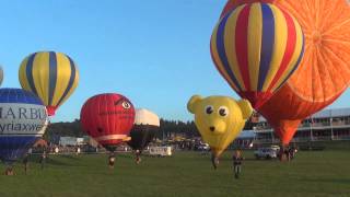 Heißluftballon fahren auf der Warsteiner Montgolfiade 2015 [upl. by Dhiman]