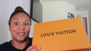 Unboxing Louis Vuitton Clemence Wallet [upl. by Gotthelf788]