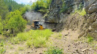 How John Deere 670 GP Grader Repairs Roads in Green Forests Part 2 johndeere motorgrader [upl. by Salkin]