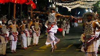 Gangaramaya Navam Maha Perahera  2018 [upl. by Nylyoj]