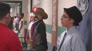 Historic figures come to life at living wax museum [upl. by Voccola]