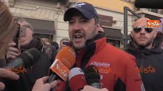 Salvini accolto al Quirinale da un Corazziere di colore la reazione del leader leghista [upl. by Ikaz296]