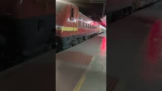 coimbator railway stationTVC NZM express 12643🚂 [upl. by Appolonia]