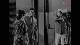 Usha Mangeshkars Evergreen Song  Aate Hain Tashrif Laate Hain  Mera Qasoor Kya Hai 1964 Film Song [upl. by Rehsa546]