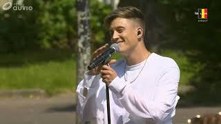 Loïc Nottet  quotMrMmequot live acoustique fête nationale belge [upl. by Hildagarde83]