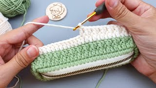 Crochet Zipper Purse  Super Easy Crochet Purse Step by Step Front Post DC  ViVi Berry DIY [upl. by Locin]