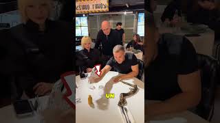 Hombre Transforma Mágicamente Un Pañuelo En Serpiente 😱❤️ [upl. by Hound]