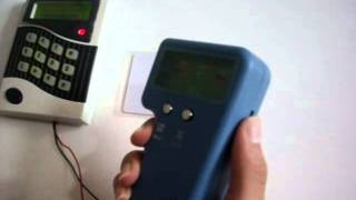 Low cost Portable 125Khz EM4100 RFID Card ID copier [upl. by Rolf]