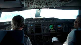 COCKPIT Airbus A380 Lufthansa Cockpit Sonderflug nach PMI Palma de Mallorca [upl. by Quintessa770]