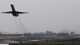 SPECTACULAR DEPARTURE Delta Air Lines McDonnell Douglas MD88 N926DL Takeoff at LGA [upl. by Shalom]